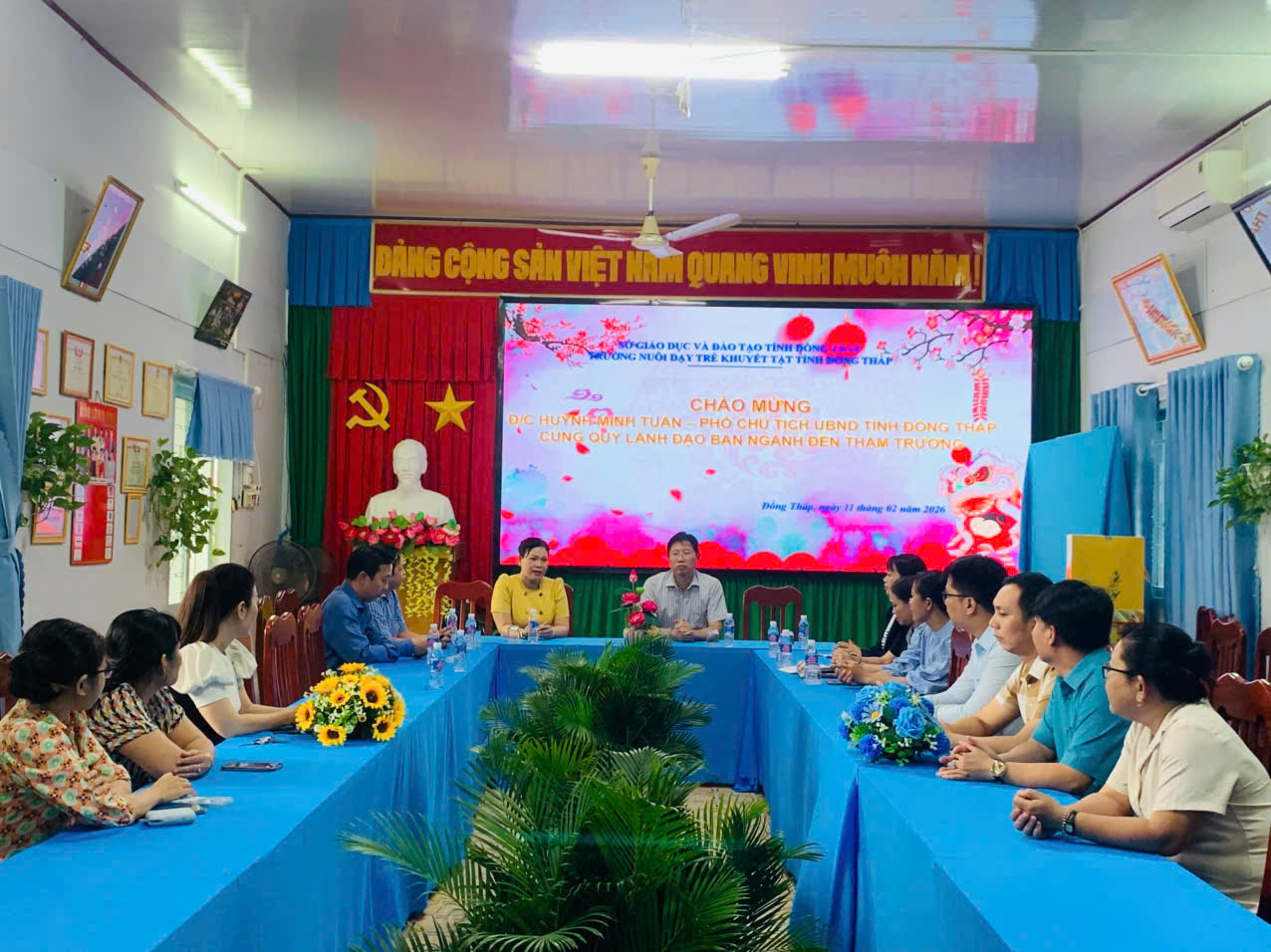 Về việc đón tiếp đồng chí Huỳnh Minh Tuấn - Phó Chủ tịch UBND tỉnh Đồng Tháp đến thăm trường